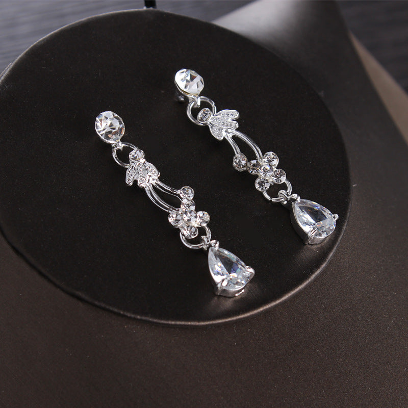 Bridal Bloom Set – Floral Necklace and Earrings with Rhinestones