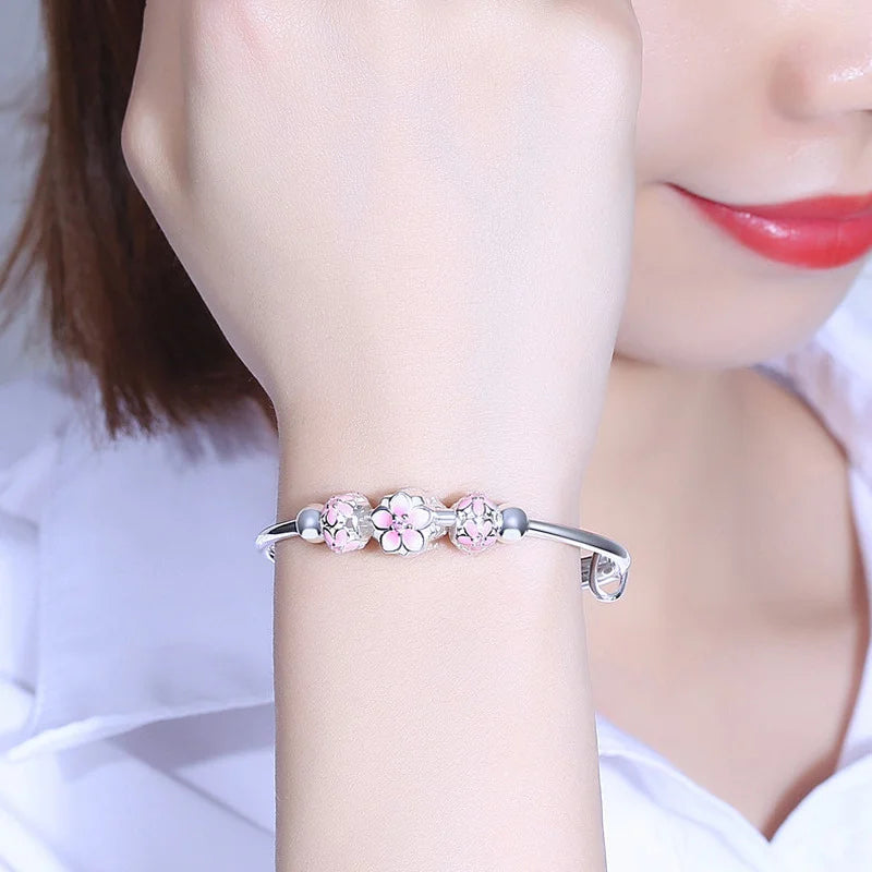 https://ae01.alicdn.com/kf/Sfe539c6459be4a769377414fac053e2c6/Silver-Color-Round-Lucky-Bead-Sakura-Snowflake-Dreamcatcher-Charm-bracelets-Bangle-for-women-bracelet-Elegant-love.jpg