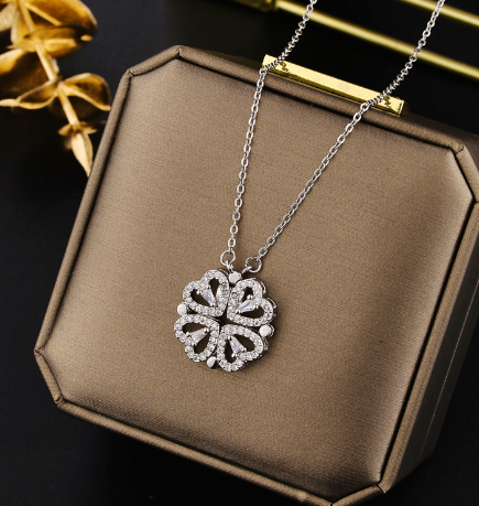 Clover and Heart Necklace, pendant detail